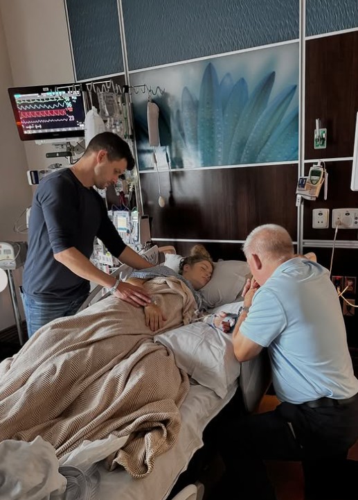 Erin Bates In Hospital-Instagram