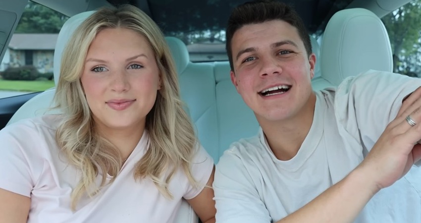 Travis Clark - Katie Bates-YouTube